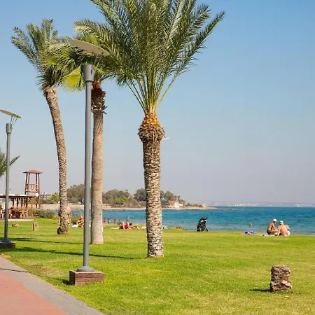 Apartment Caesar Luxury 1 Bedroom On The Ground Floor