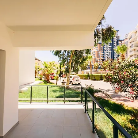 Caesar Luxury 1 Bedroom On The Ground Floor
