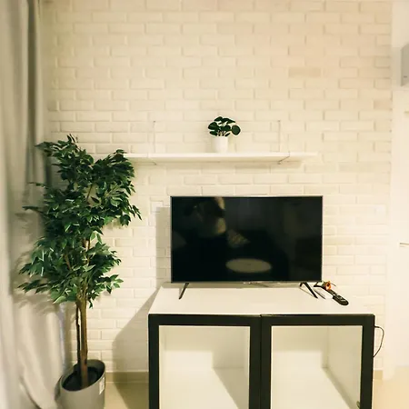 Caesar Luxury 1 Bedroom On The Ground Floor